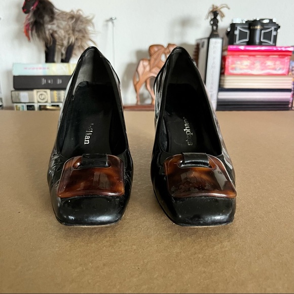 STEPHANE KELIAN Black Patent with Tortoise Buckle Block Heel - Picture 4 of 8